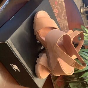 Sorel Women's Light Brown Sandals